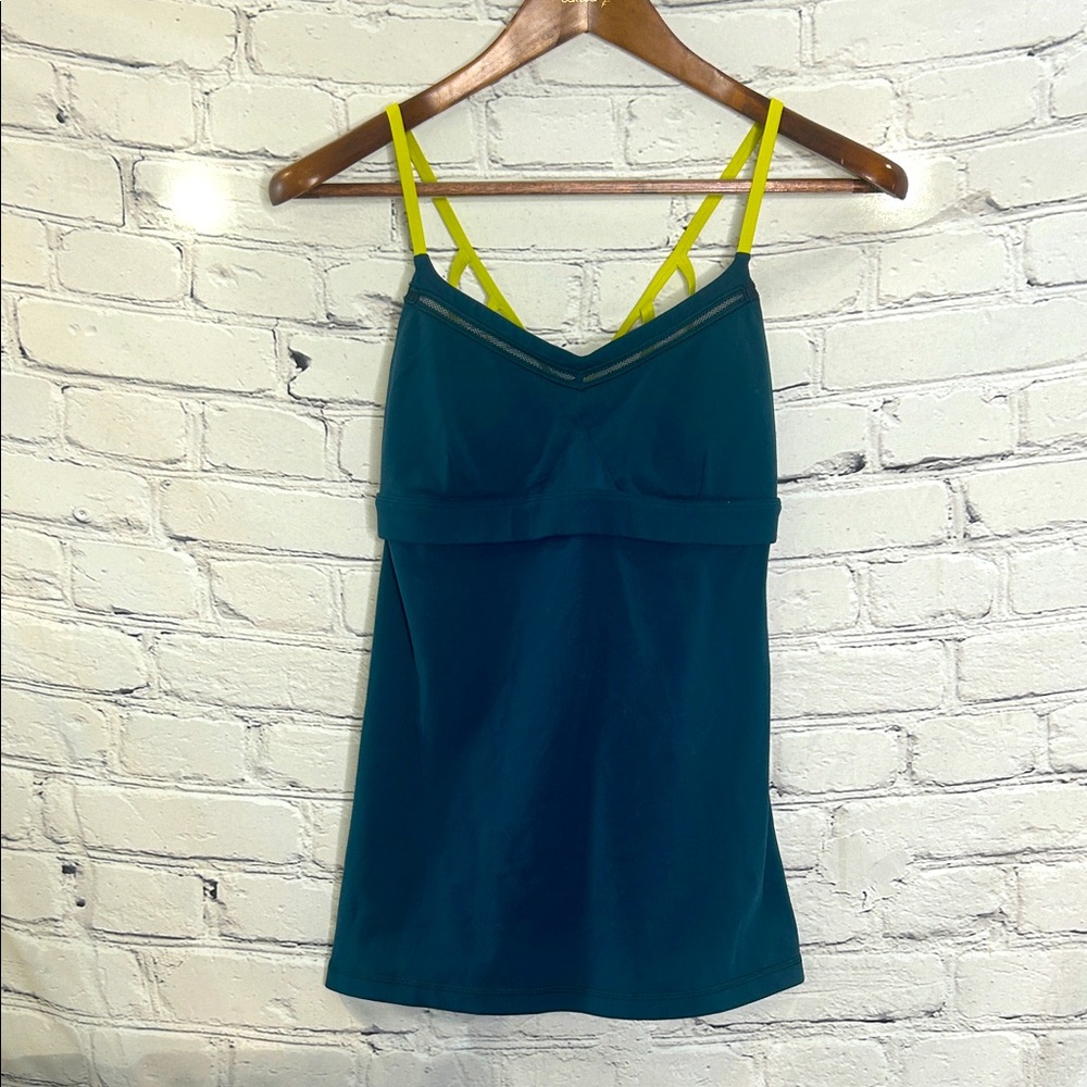 LuLulemon Teal & Lime Green Athletic Top Size Medium Excellent Condition